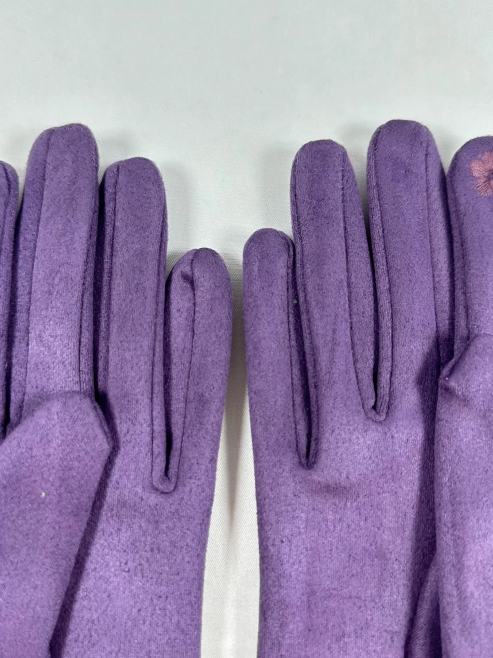Women's Purple Fashion Gloves, Size Medium, Faux Leather Outer, Soft Inside